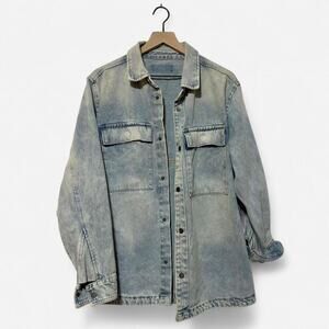Heavyweight light wash denim snap